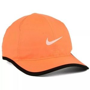 Women's Nike featherlight cap